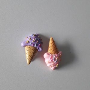 🍦2 Ice cream cone hair clips🍦